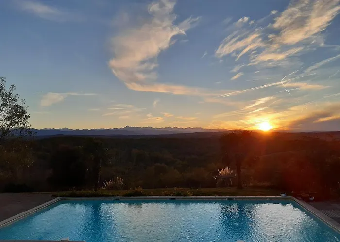 Ferme Beauregard Les Pyrénées Artigat