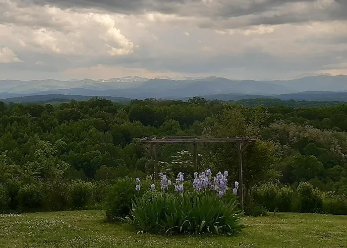 Ferme Beauregard Les Pyrénées Artigat